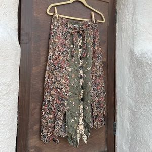 Button down floral skirt!